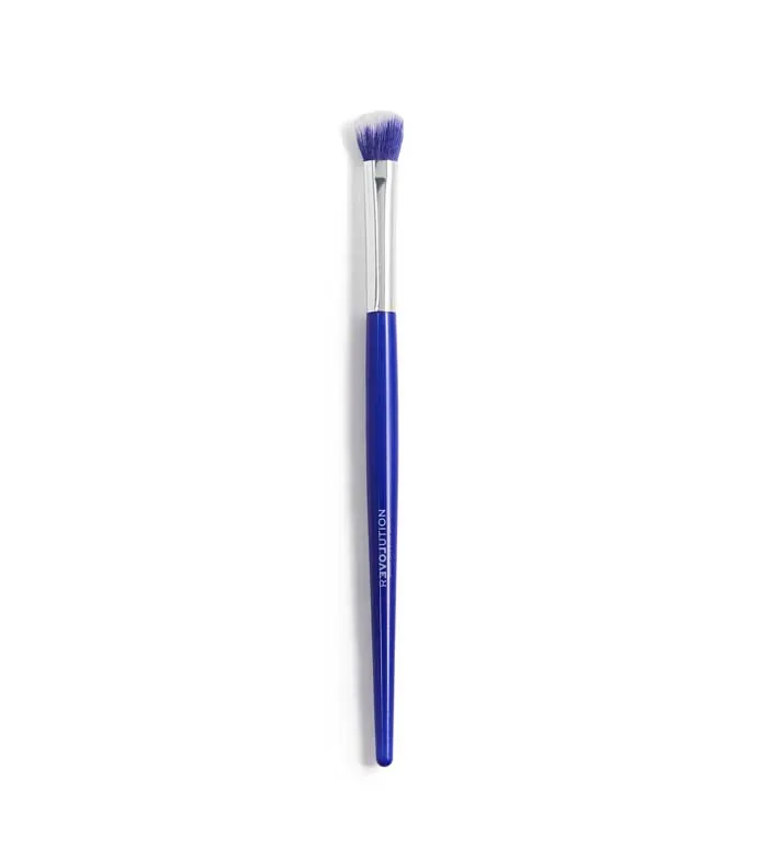 Revolution Relove Blending Brush Queen Fluffy